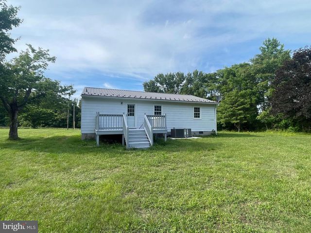 1812 SNYDER RD, Warsaw, VA 22572