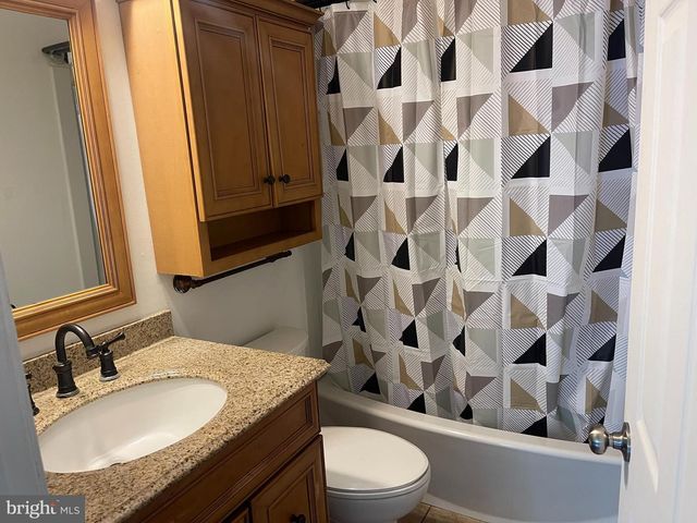 1812 SNYDER RD, Warsaw, VA 22572