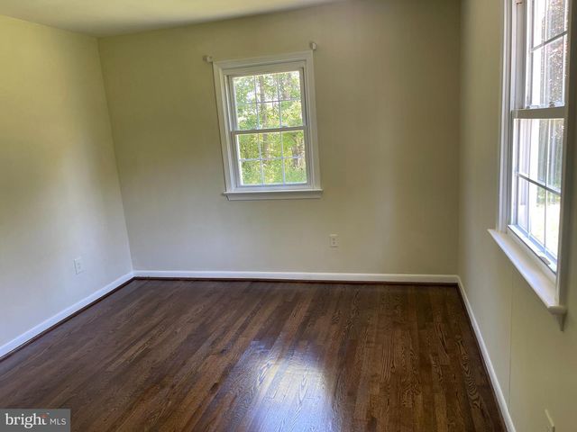 1812 SNYDER RD, Warsaw, VA 22572