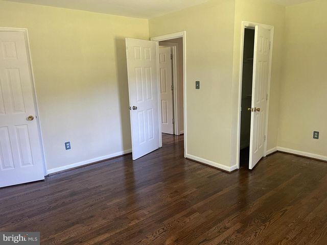 1812 SNYDER RD, Warsaw, VA 22572