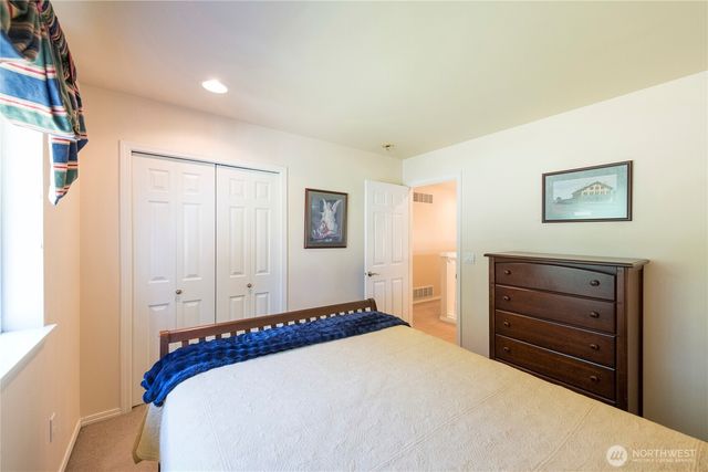 24412 214th Avenue SE, Maple Valley, WA 98038