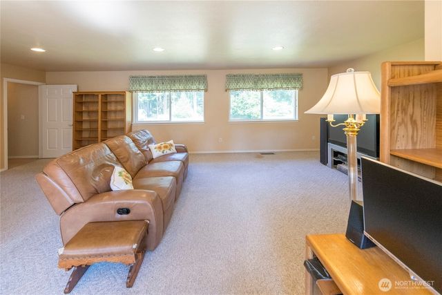 24412 214th Avenue SE, Maple Valley, WA 98038
