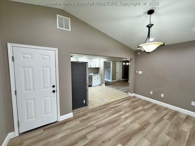 34 Pinewood Circle, St Albans, WV 25177