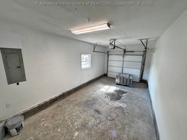 34 Pinewood Circle, St Albans, WV 25177