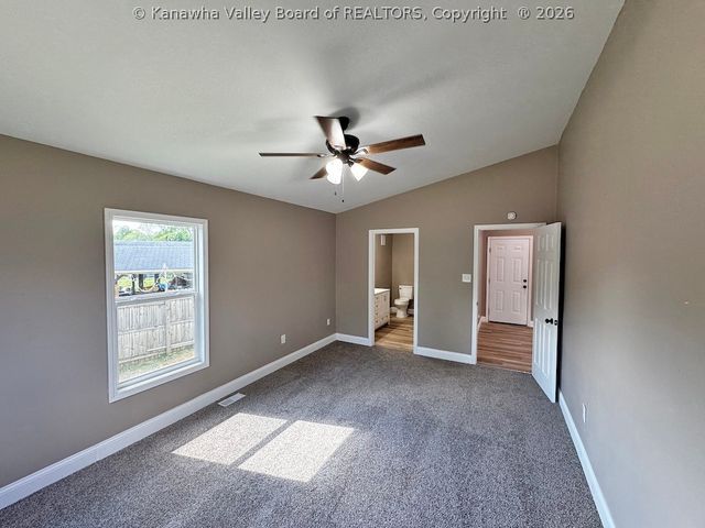 34 Pinewood Circle, St Albans, WV 25177