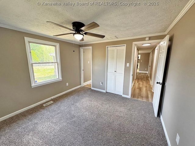 34 Pinewood Circle, St Albans, WV 25177