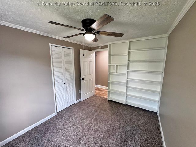 34 Pinewood Circle, St Albans, WV 25177