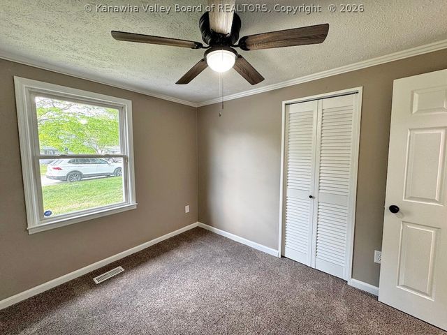 34 Pinewood Circle, St Albans, WV 25177