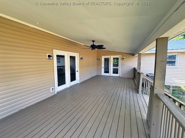 34 Pinewood Circle, St Albans, WV 25177