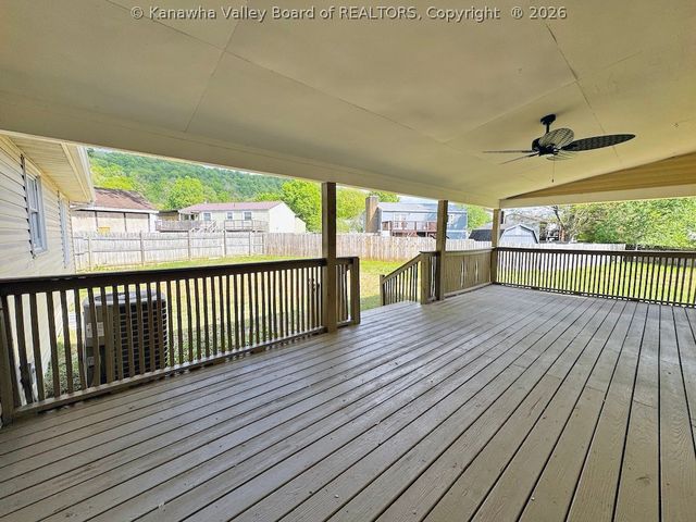 34 Pinewood Circle, St Albans, WV 25177