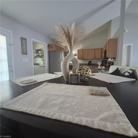 2708 Grimsley Street, Greensboro, NC 27403