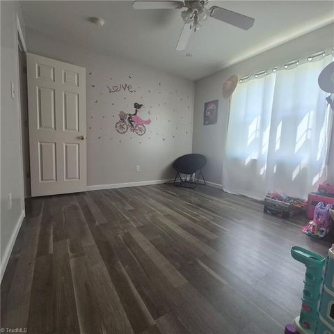 2708 Grimsley Street, Greensboro, NC 27403