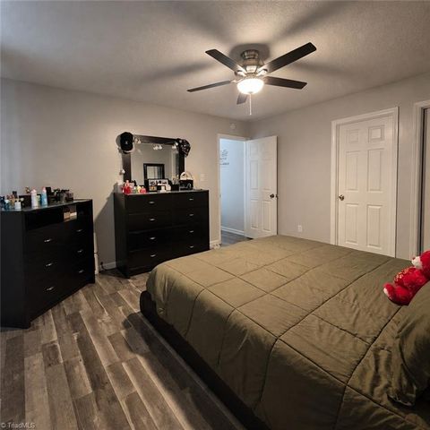 2708 Grimsley Street, Greensboro, NC 27403