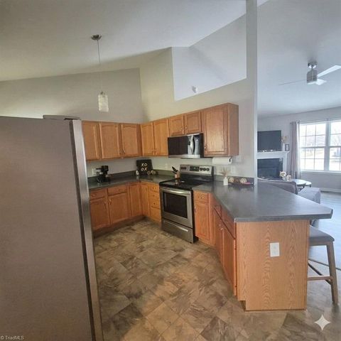 2708 Grimsley Street, Greensboro, NC 27403