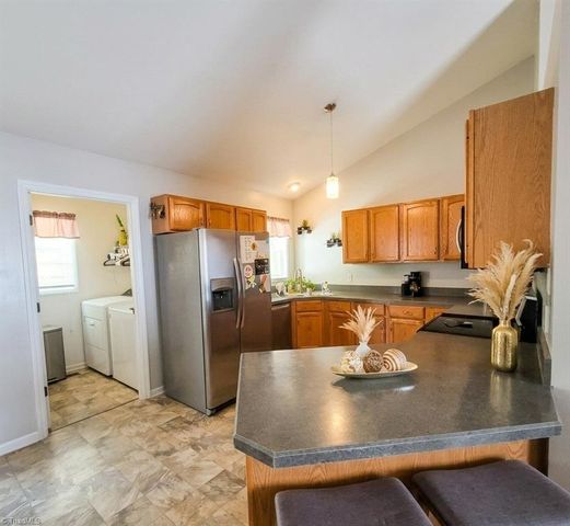 2708 Grimsley Street, Greensboro, NC 27403