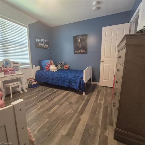 2708 Grimsley Street, Greensboro, NC 27403