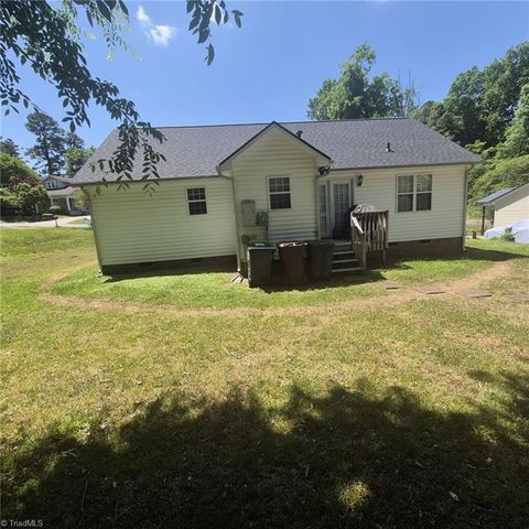2708 Grimsley Street, Greensboro, NC 27403