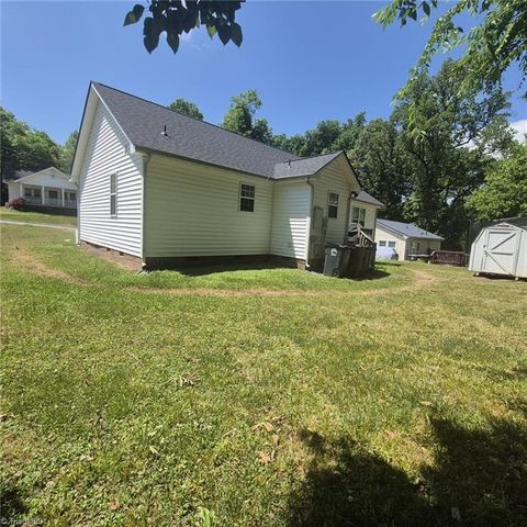 2708 Grimsley Street, Greensboro, NC 27403