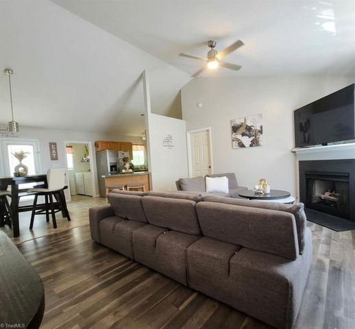 2708 Grimsley Street, Greensboro, NC 27403