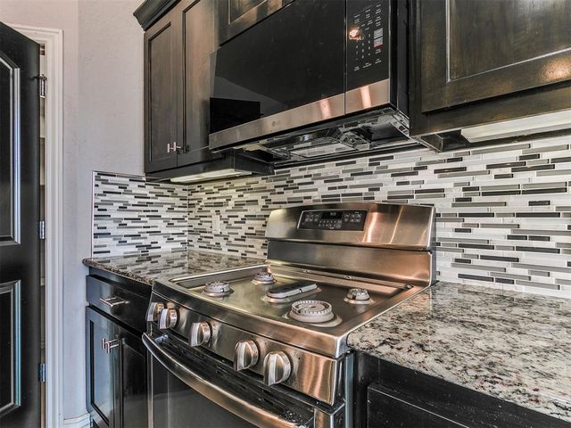 1100 Lindsey Lane, Moore, OK 73160