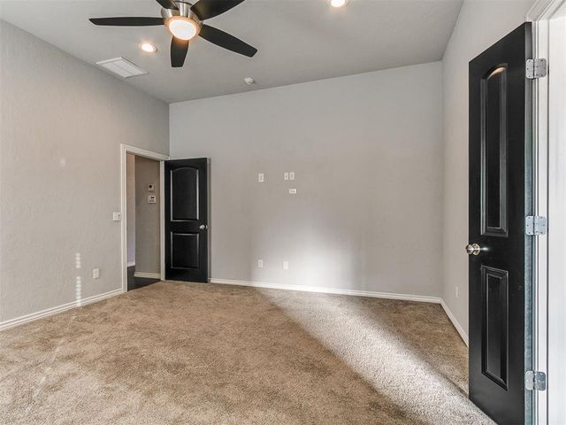 1100 Lindsey Lane, Moore, OK 73160