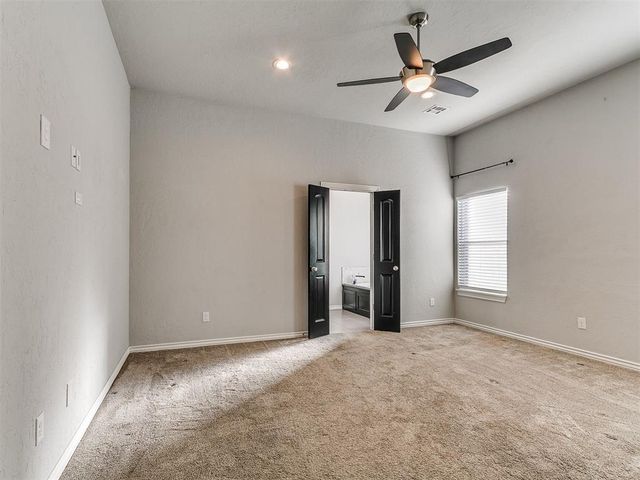 1100 Lindsey Lane, Moore, OK 73160