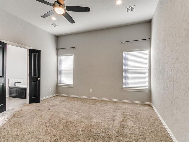 1100 Lindsey Lane, Moore, OK 73160