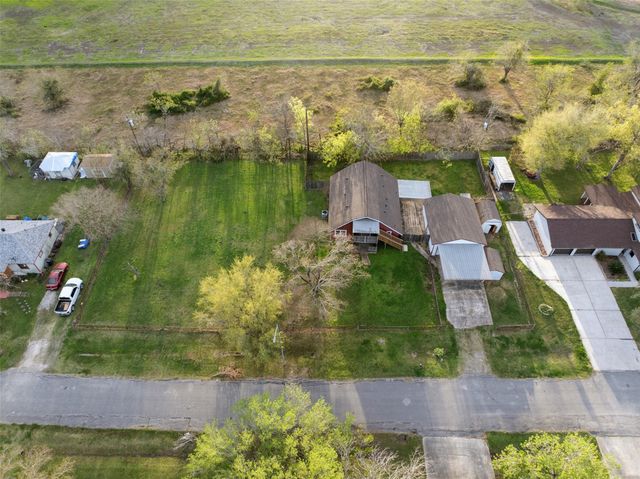 810 Robinson Road, La Porte, TX 77571