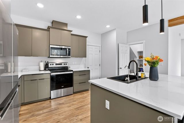 717 NE 382nd Street, La Center, WA 98629