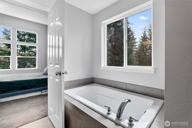 717 NE 382nd Street, La Center, WA 98629