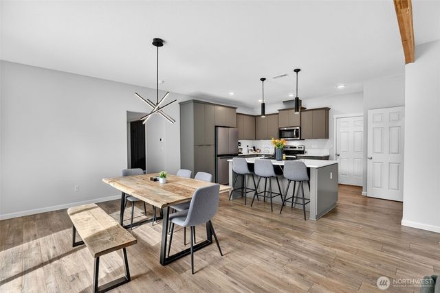 717 NE 382nd Street, La Center, WA 98629