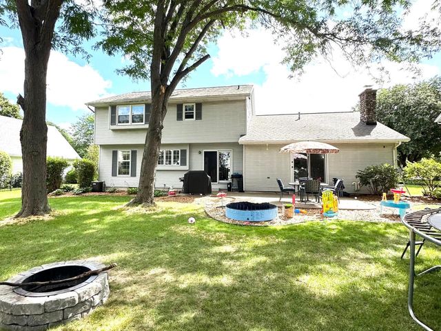 3262 Calais COURT, Allouez, WI 54301