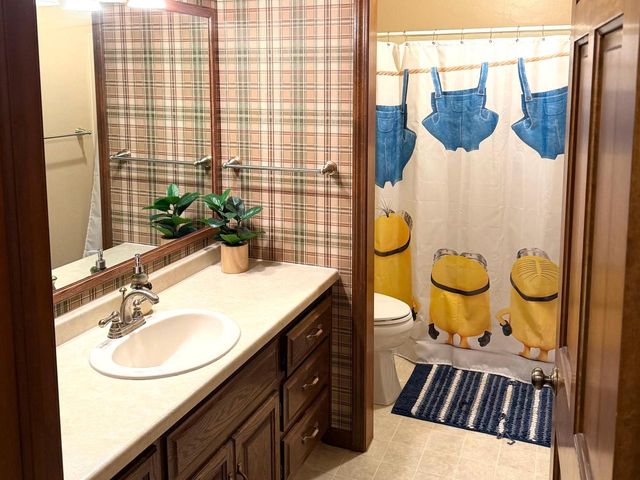 3262 Calais COURT, Allouez, WI 54301