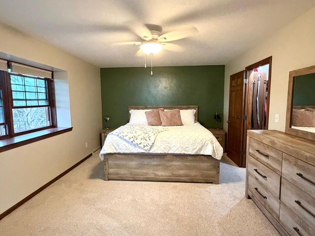 3262 Calais COURT, Allouez, WI 54301