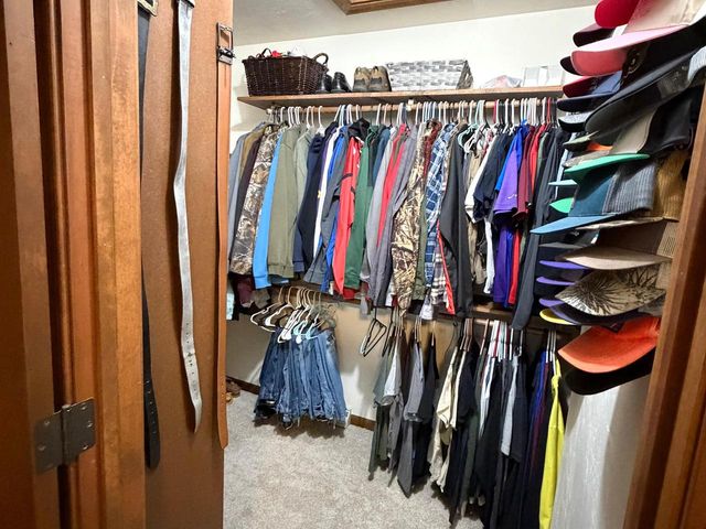 3262 Calais COURT, Allouez, WI 54301