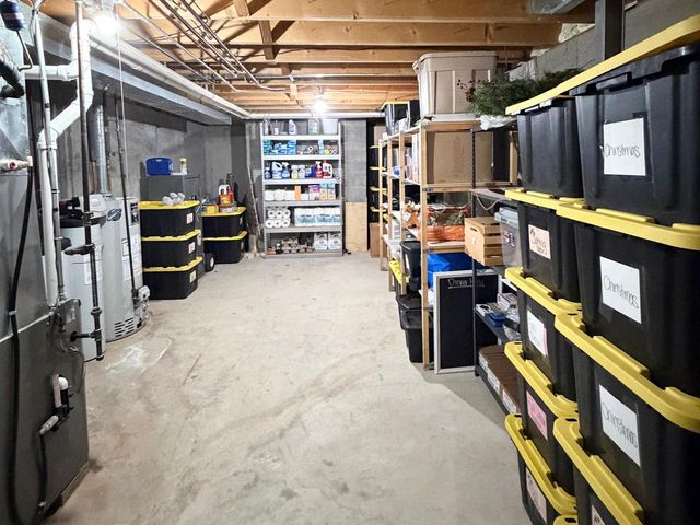 3262 Calais COURT, Allouez, WI 54301