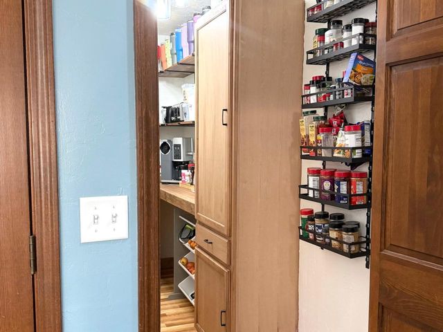 3262 Calais COURT, Allouez, WI 54301