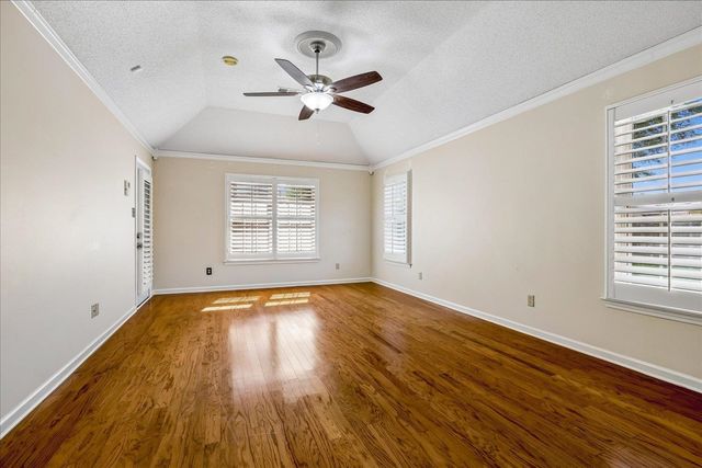 1386 STABLE RUN DR, Cordova, TN 38016