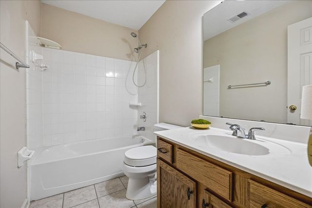 1386 STABLE RUN DR, Cordova, TN 38016