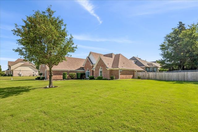 1386 STABLE RUN DR, Cordova, TN 38016