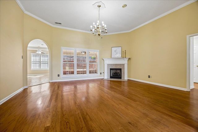 1386 STABLE RUN DR, Cordova, TN 38016