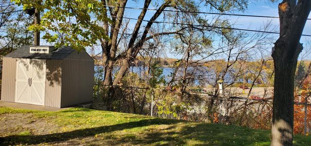 117 Sherrie Lane, Woodbury, MN 55125