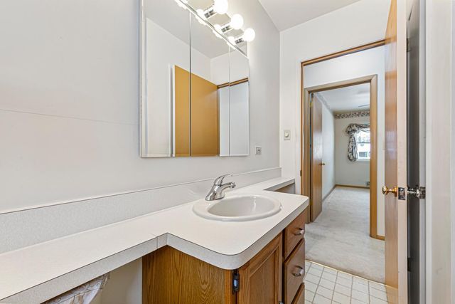 117 Sherrie Lane, Woodbury, MN 55125