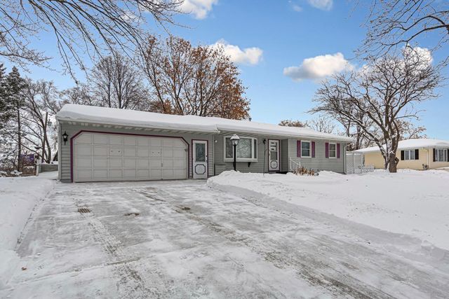 117 Sherrie Lane, Woodbury, MN 55125