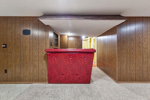 117 Sherrie Lane, Woodbury, MN 55125