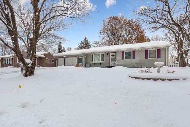 117 Sherrie Lane, Woodbury, MN 55125