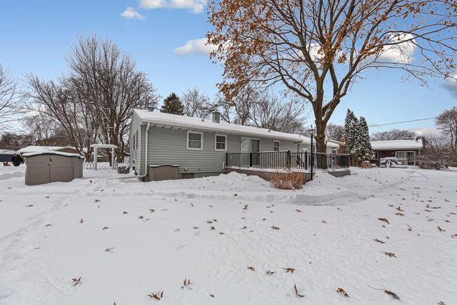 117 Sherrie Lane, Woodbury, MN 55125