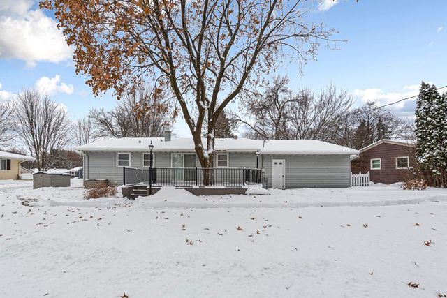 117 Sherrie Lane, Woodbury, MN 55125