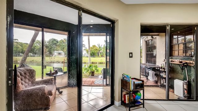 9169 W Sunrise Boulevard 213C, Plantation, FL 33322