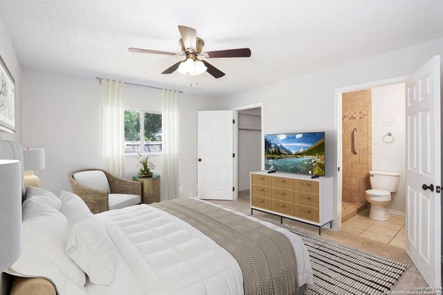 12946 Parton Ln, San Antonio, TX 78233